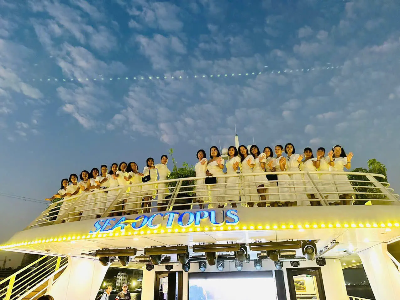 Sea Octopus Halong Cruise · 8
