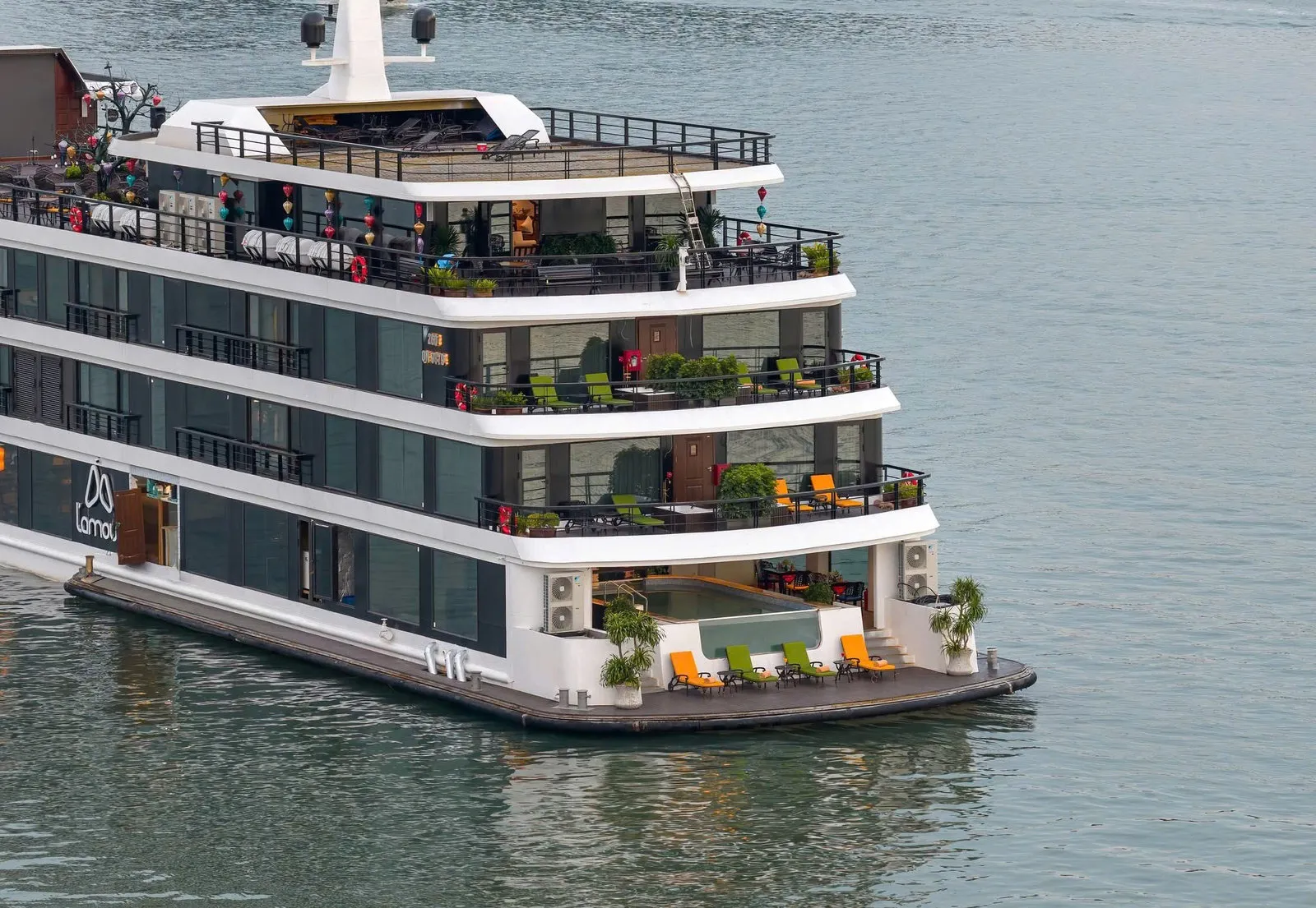L'amour Cruise · 6