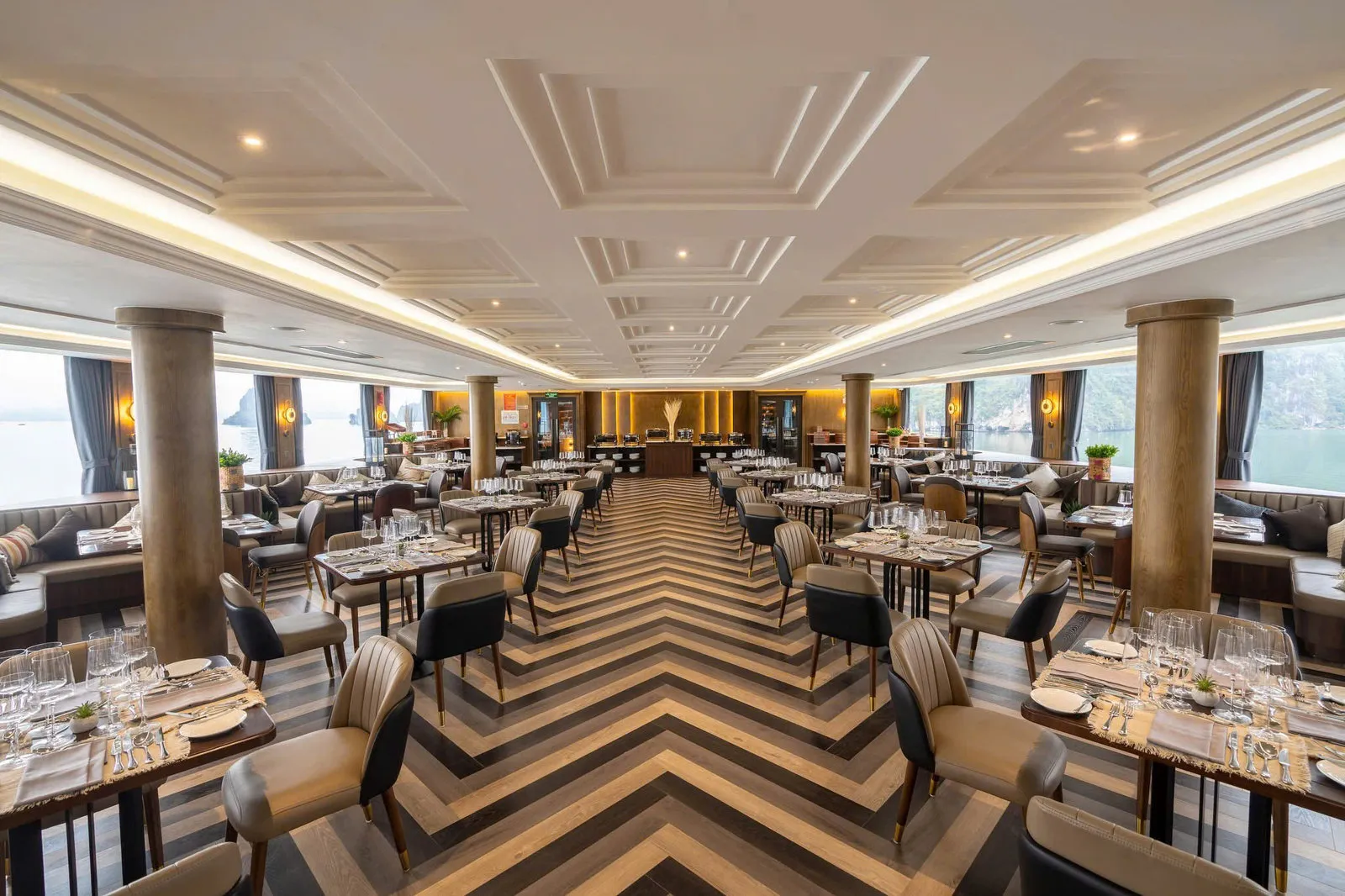 Ambassador Cruise Halong Bay · 11