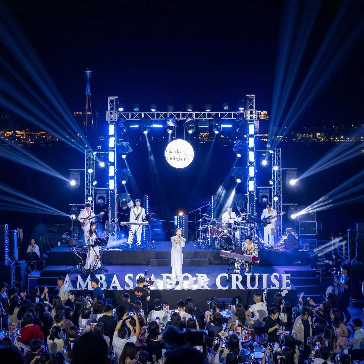 Ambassador Cruise Halong Bay · 6
