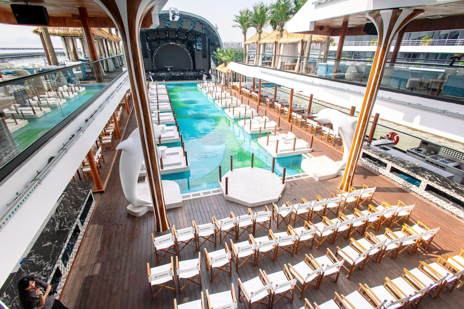 Dolphin Halong Cruise · 7