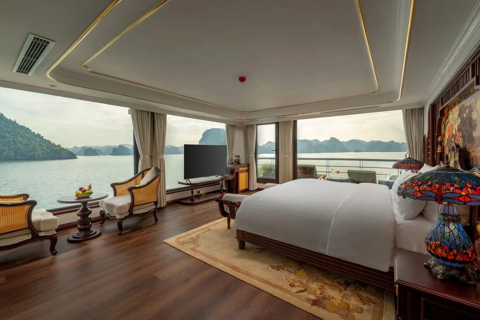 L'amour Cruise · 4