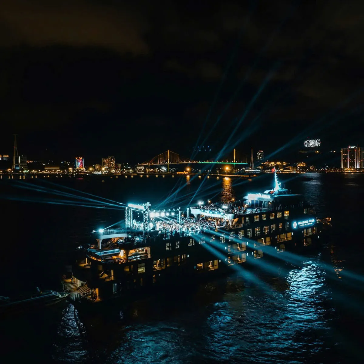 Ambassador Cruise Halong Bay · 5