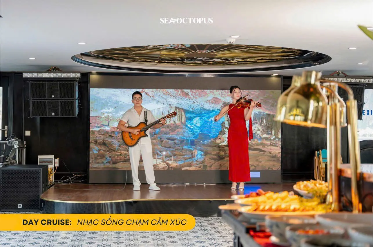 Sea Octopus Halong Cruise · 4